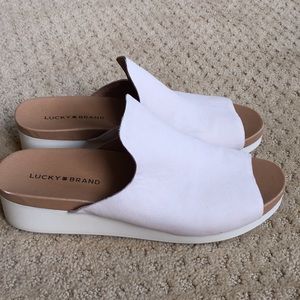 Like New Lucky Leather Glide Shoes/sandals 10